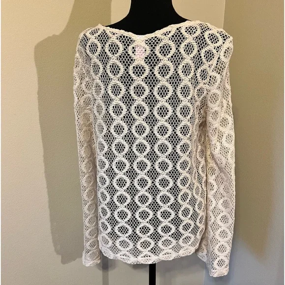 No Boundaries Crochet Lace Top (New with tags) - Picture 2 of 3